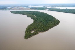 Crossing the Mississippi