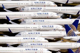 United Airlines fleet of A319 and B737 stored at Roswell, New Mexico (May 2020)