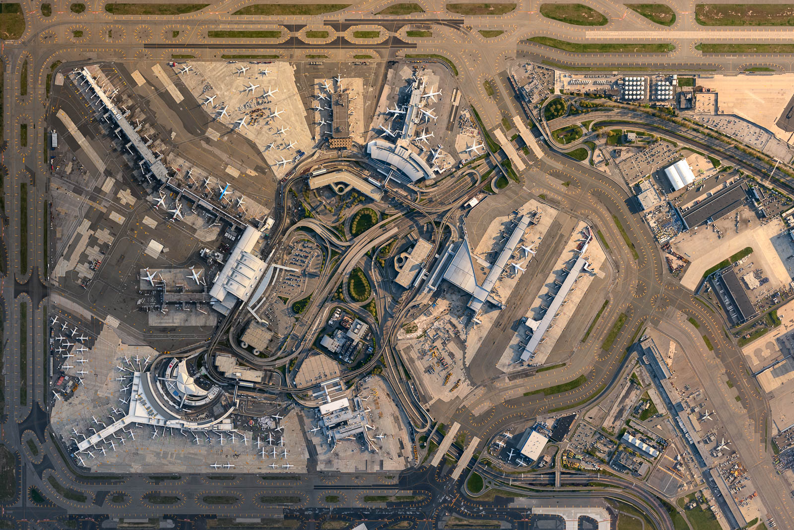 JFK airport during the peak of COVID-19 crisis (May 2020)